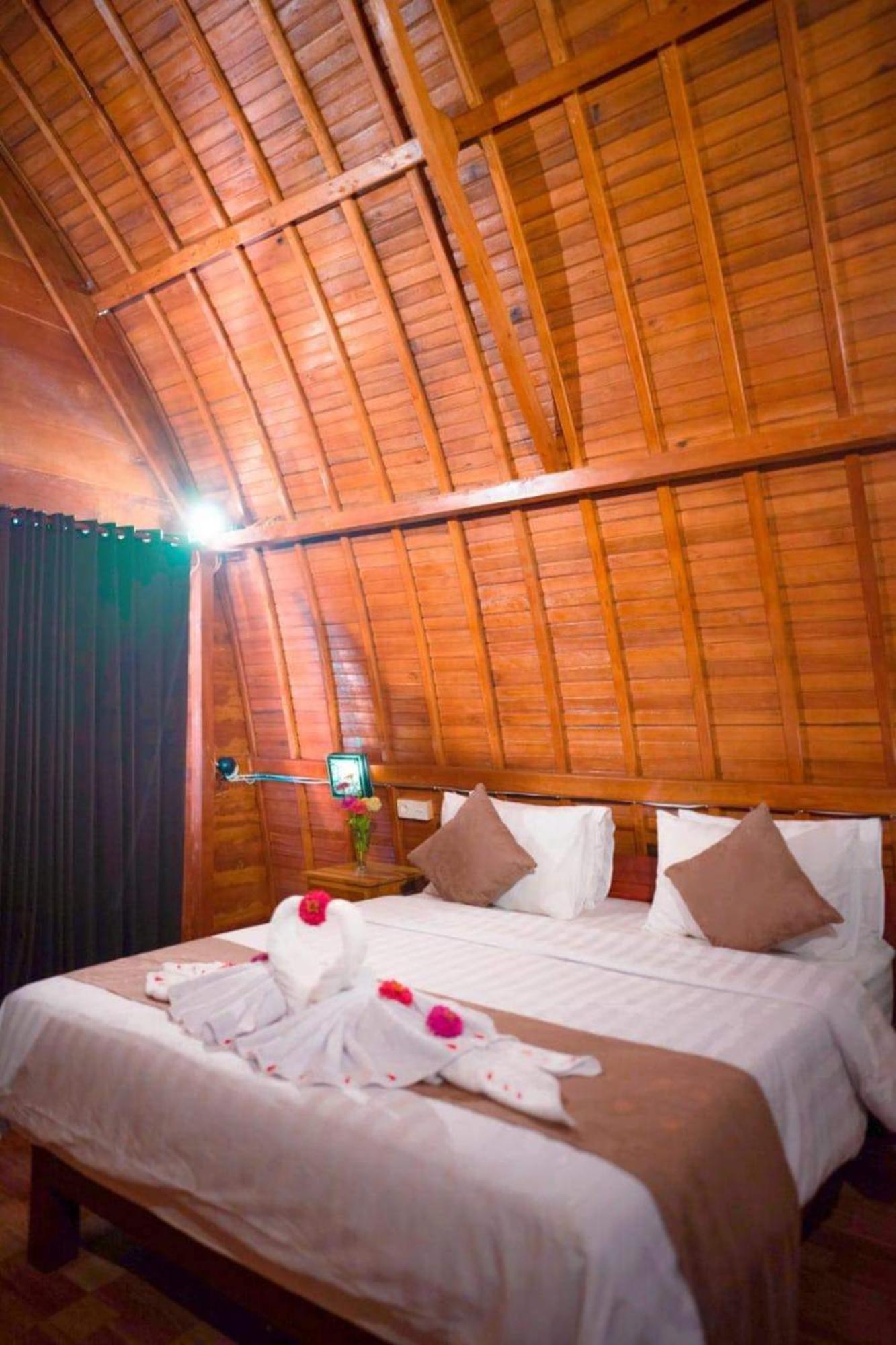 The Peace Arta Bungalow Batununggul Luaran gambar